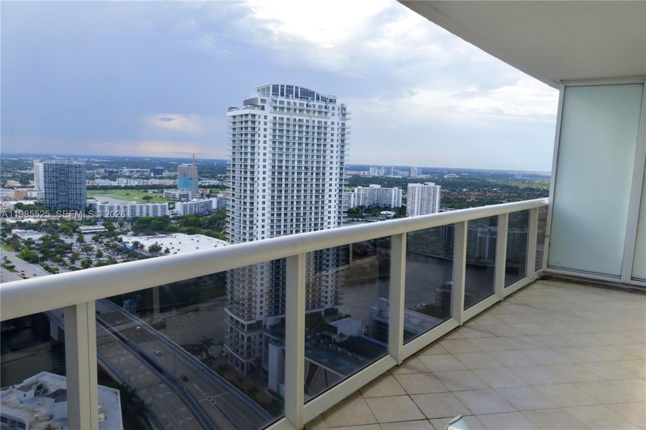 1800 S Ocean Drive, Unit 3908, Hallandale Beach, FL 33009 Photo