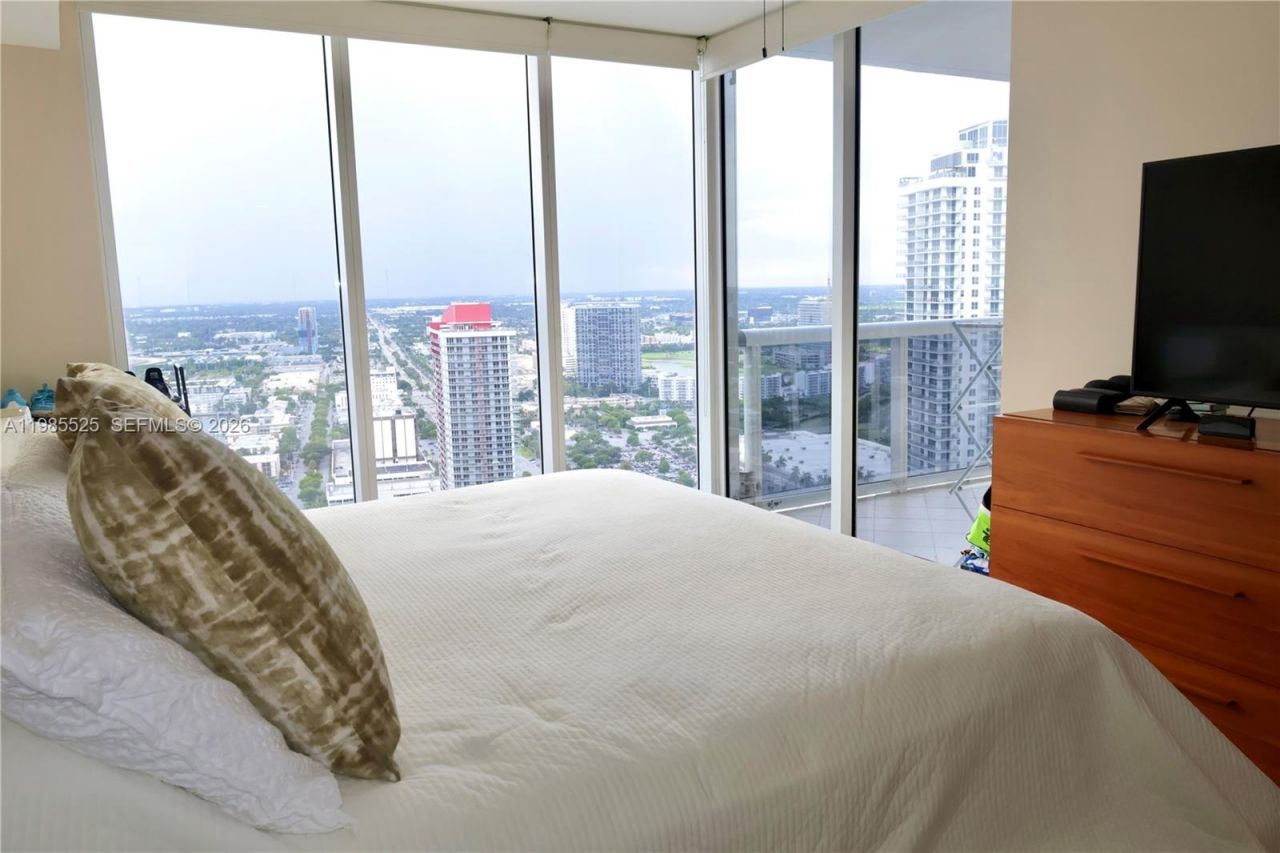 1800 S Ocean Drive, Unit 3908, Hallandale Beach, FL 33009 Photo