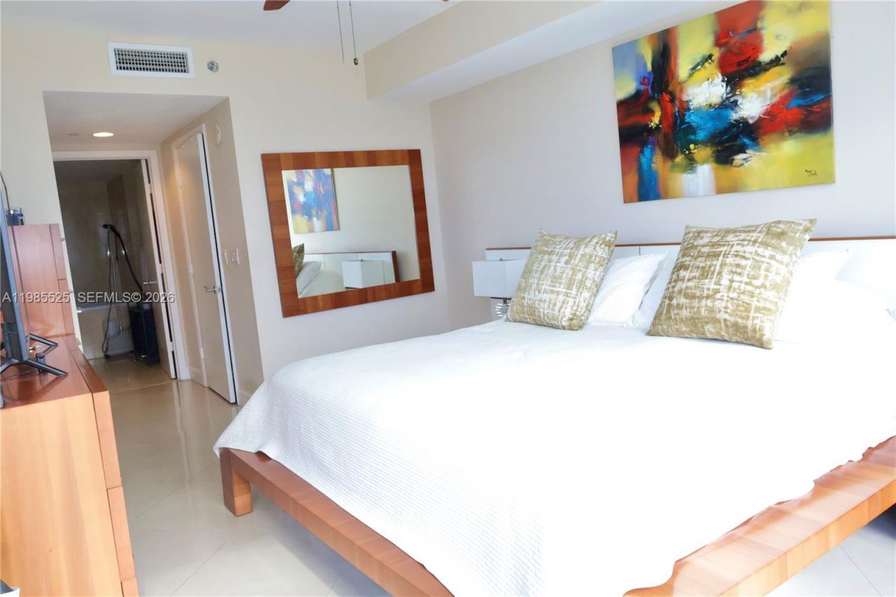 1800 S Ocean Drive, Unit 3908, Hallandale Beach, FL 33009 Photo