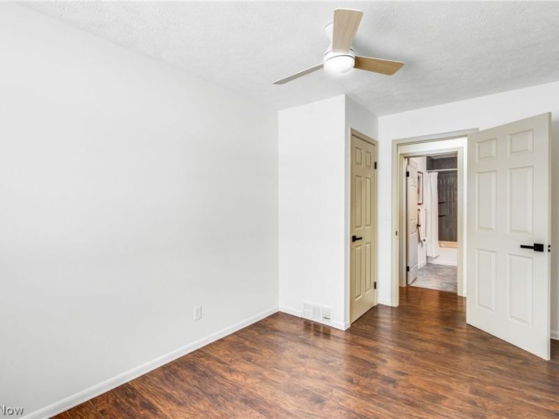 5468 Hoagland Blackstub Road, Cortland, OH 44410 Photo 13