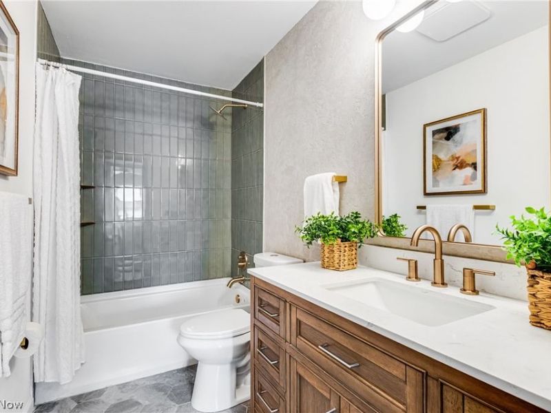 5468 Hoagland Blackstub Road, Cortland, OH 44410 Photo 18