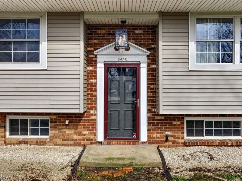 5468 Hoagland Blackstub Road, Cortland, OH 44410 Photo 2