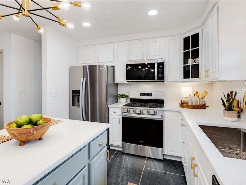 5468 Hoagland Blackstub Road, Cortland, OH 44410 Photo 9