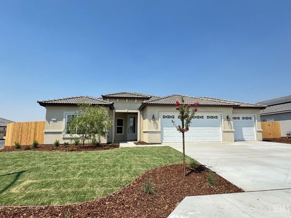 11029 Alcazar Avenue, Bakersfield, CA 93311