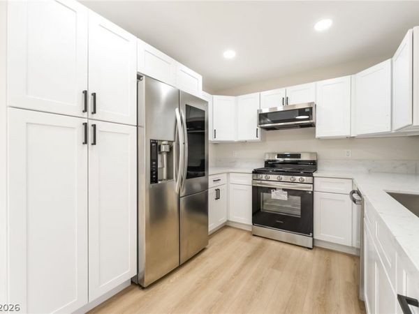 5710 E Tropicana Avenue, Unit 2022, Las Vegas, NV 89122