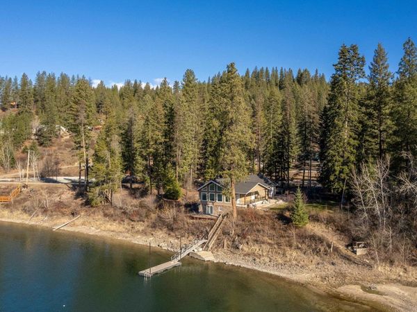 2371 LeClerc Rd, Newport, WA 99156