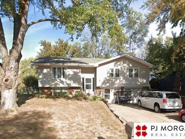 3002 Columbus Street, Bellevue, NE 68005