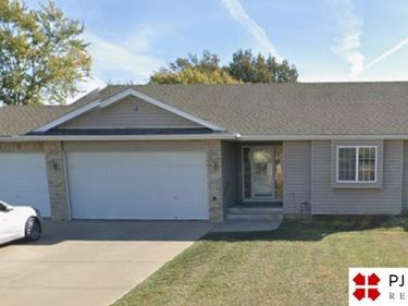 9203 S 17th Street, Bellevue, NE 68147