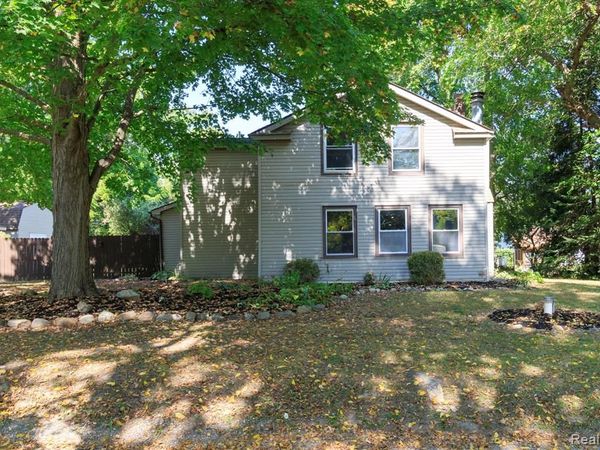 716 COMMERCIAL Street, Commerce Twp, MI 48382