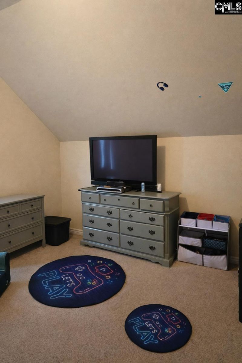 65 Gilmerton Court Photo 4