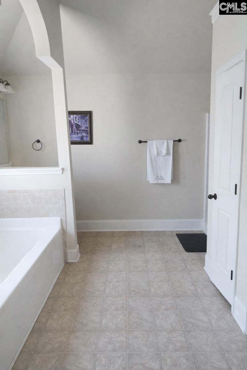 65 Gilmerton Court Photo 8