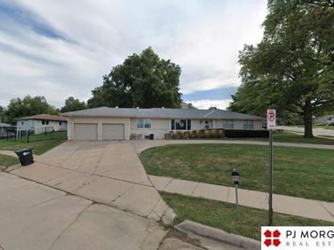 2907 S 114Th Street, Omaha, NE 68144