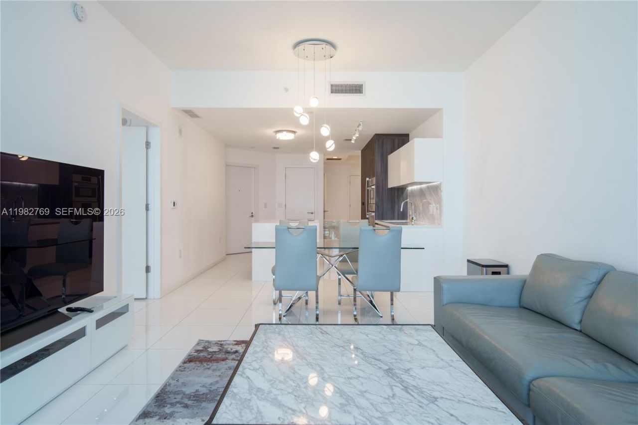 851 NE 1st Ave, Unit 4406, Miami, FL 33132 Photo