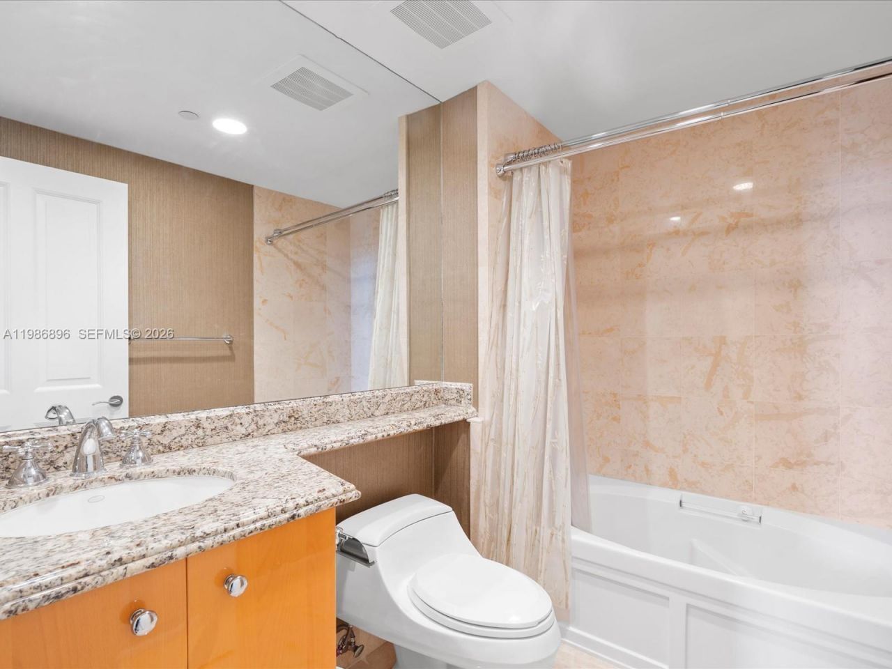 17875 Collins Ave , Unit 2903, Sunny Isles Beach, FL 33160 Photo