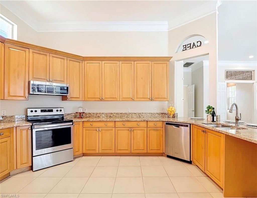 615 Soliel Dr, Naples, FL 34110 Photo