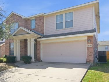 13233 Padre Avenue, Fort Worth, TX 76244