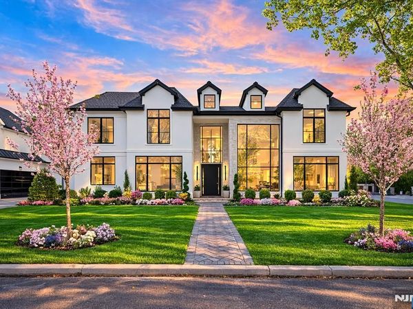 2 Maple Street, Englewood Cliffs, NJ 07632