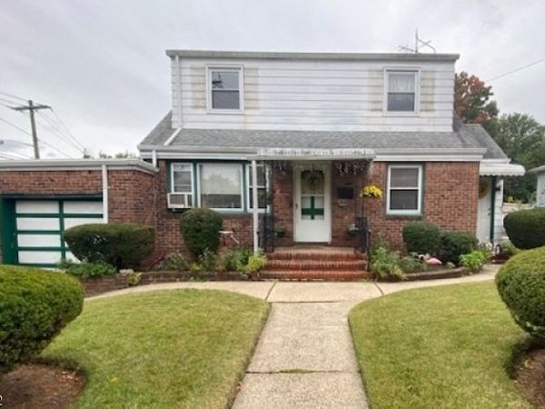 1968 Vauxhall Rd, Union, NJ 07083