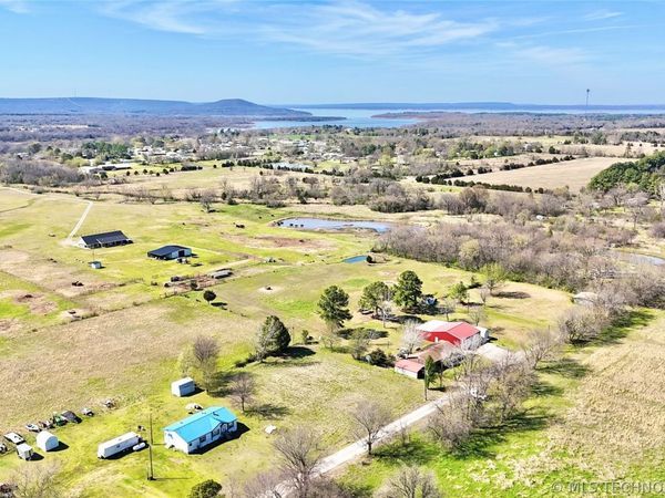 10098 N County Road 4295 Road , Quinton, OK 74561