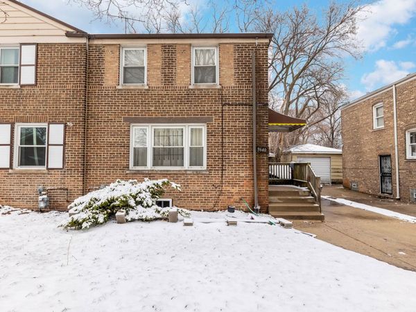 9640 S Hoxie Avenue, Chicago, IL 60617