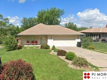 5612 S 50th Street, Omaha, NE 68117