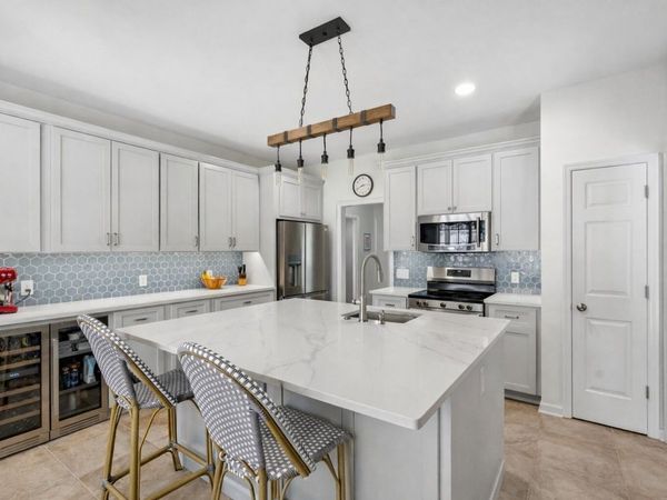 733 Ginglis Way, Mount Pleasant, SC 29464