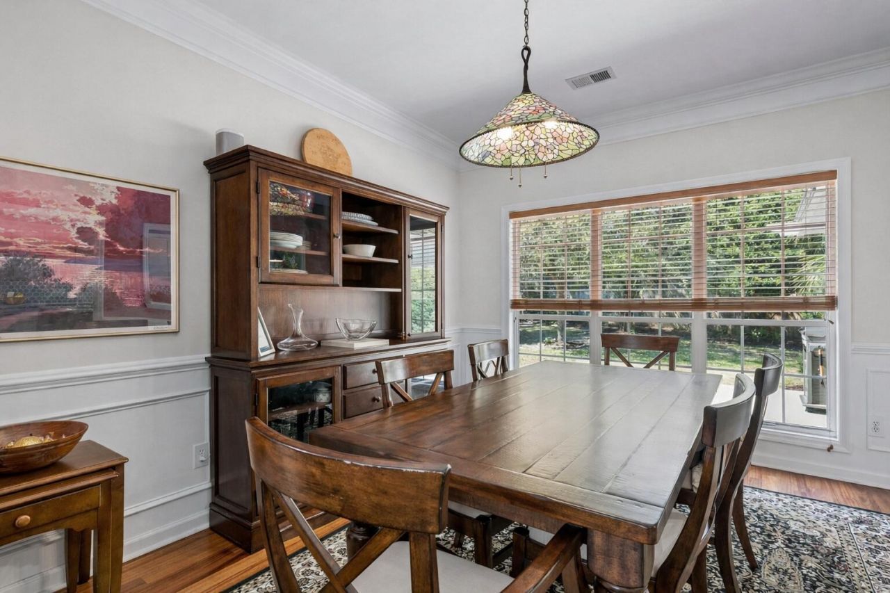 733 Ginglis Way Photo 11