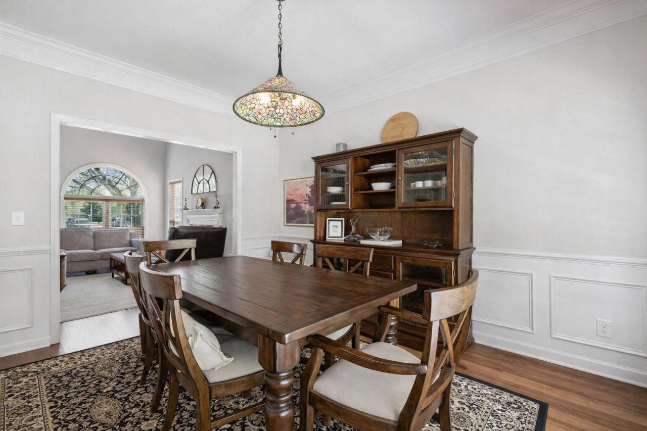 733 Ginglis Way Photo 12