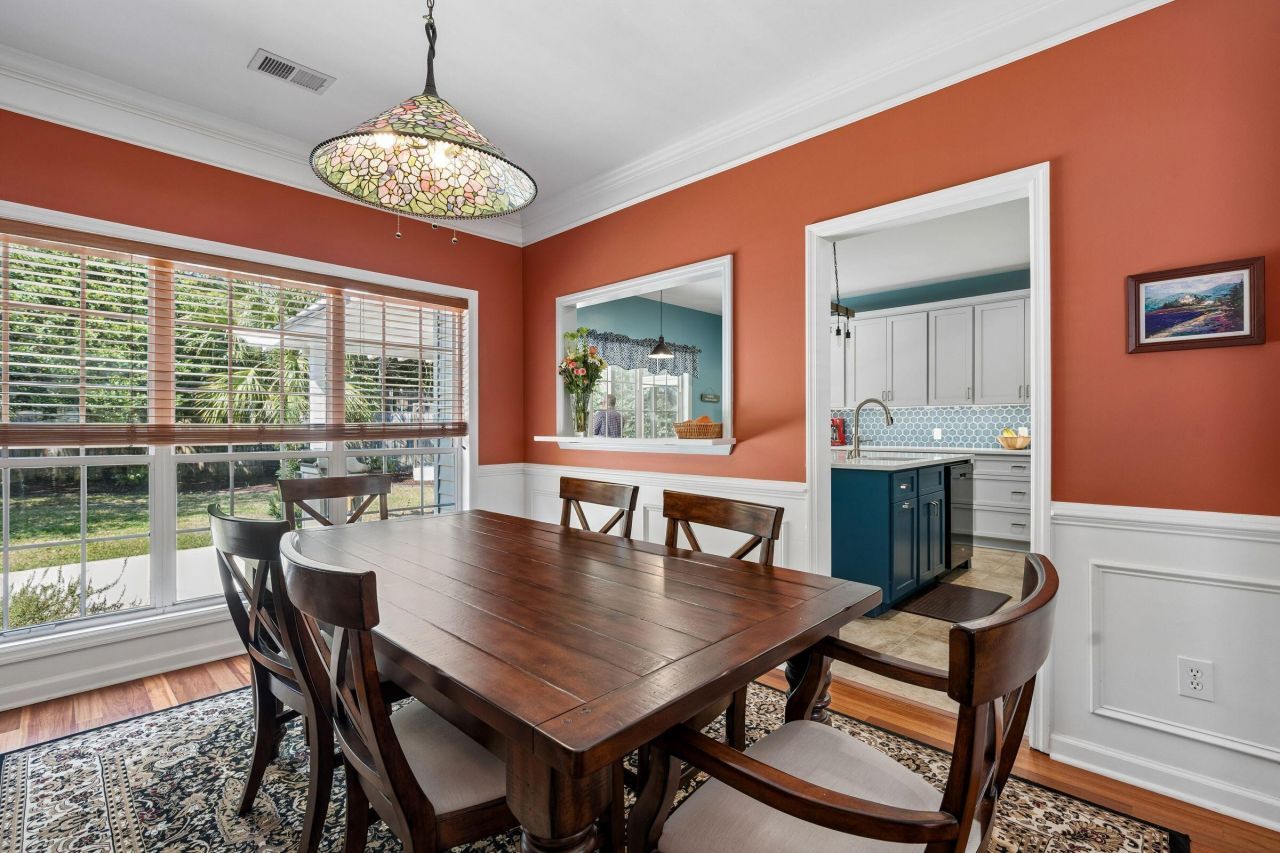 733 Ginglis Way Photo 13