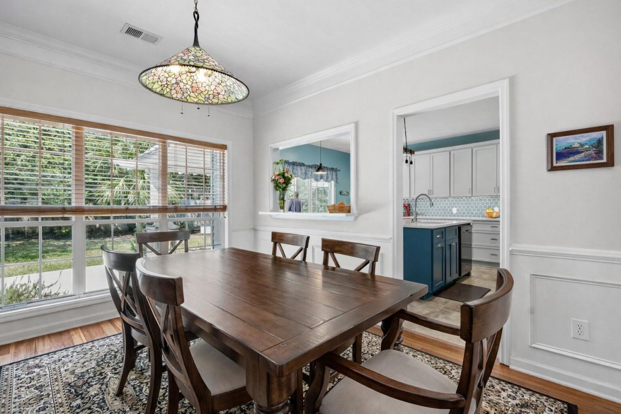 733 Ginglis Way Photo 13