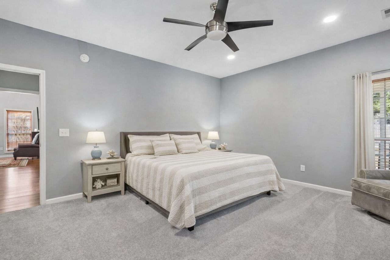 733 Ginglis Way Photo 20