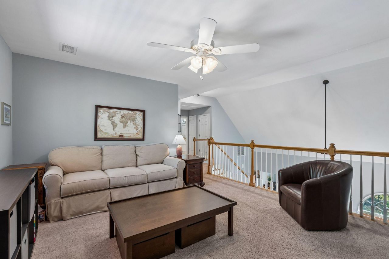 733 Ginglis Way Photo 26