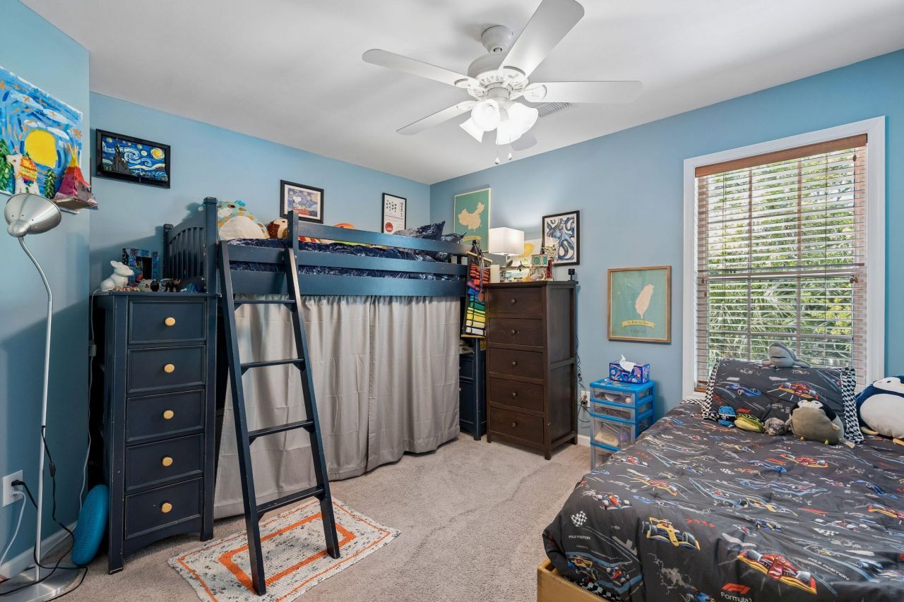 733 Ginglis Way Photo 27