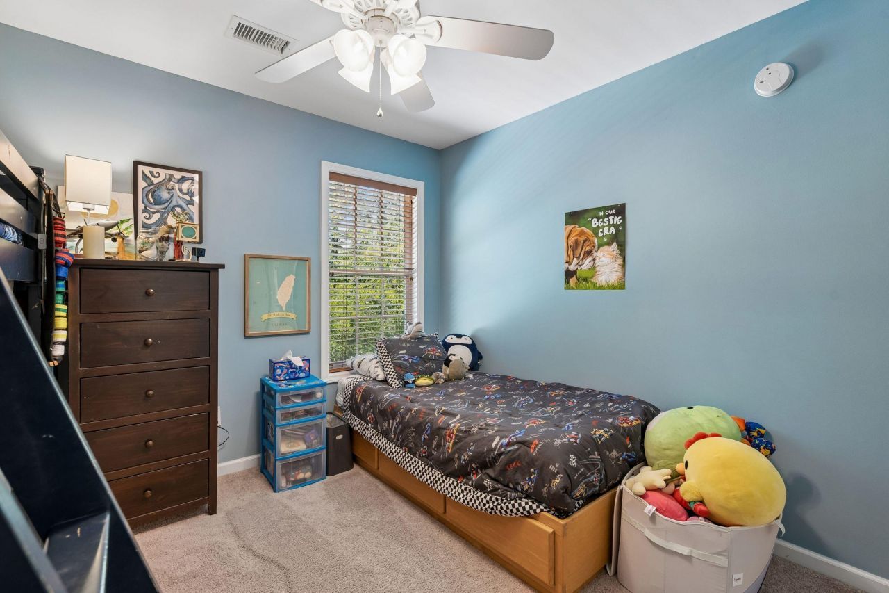 733 Ginglis Way Photo 28