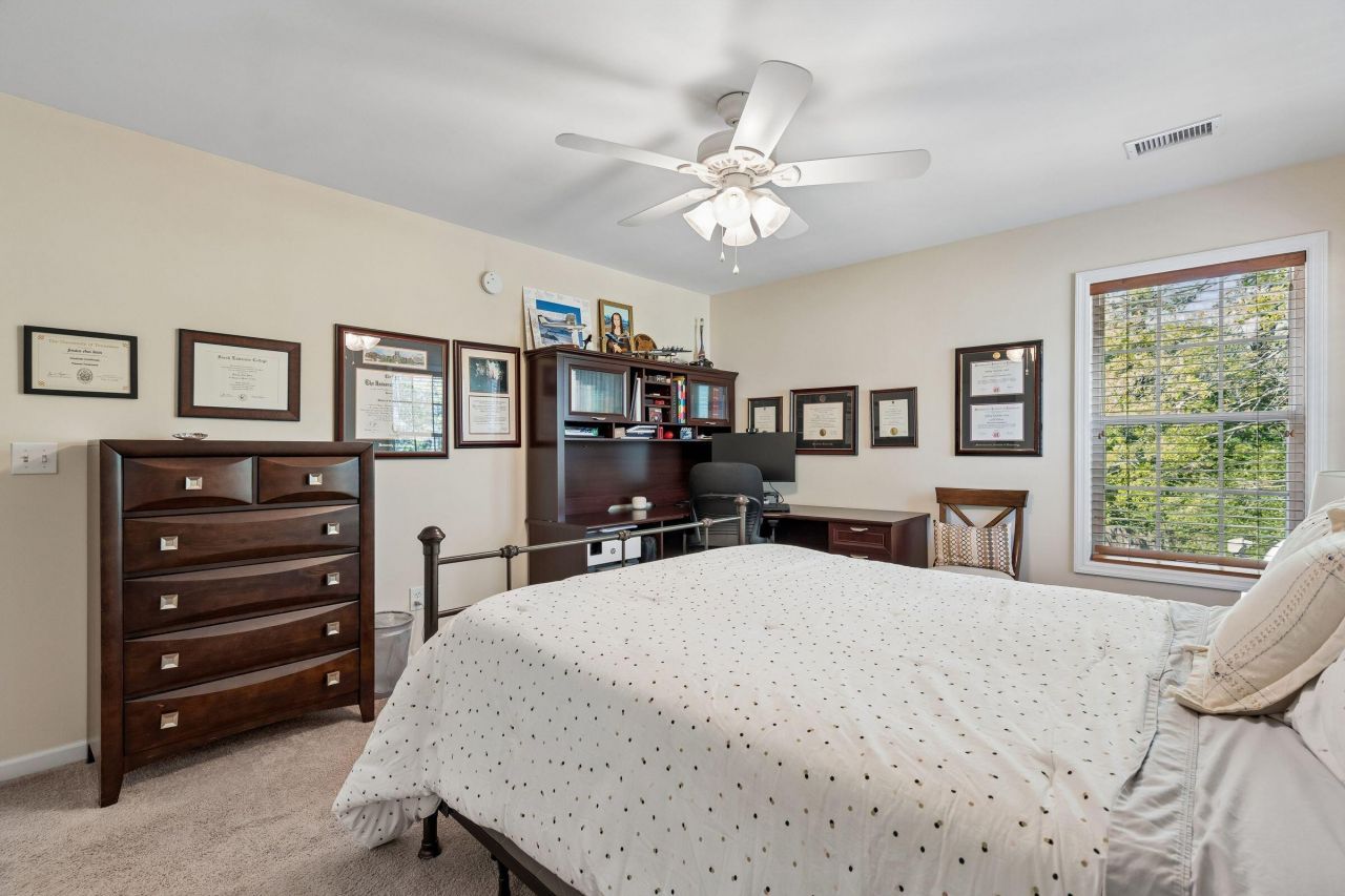 733 Ginglis Way Photo 31