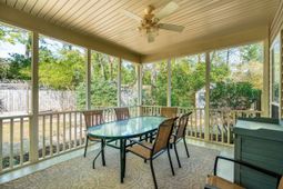 733 Ginglis Way photo 4