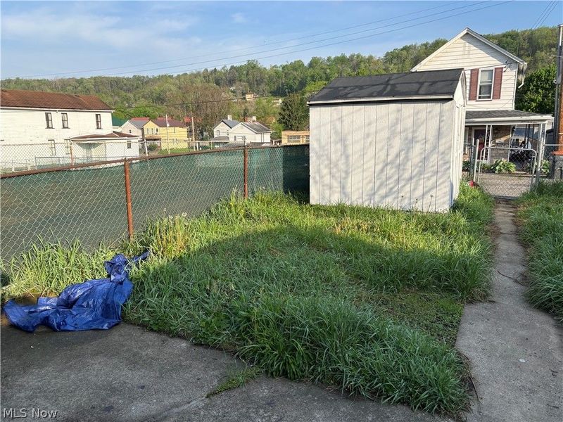 1225 Center, Wellsville, OH 43968 Photo 4