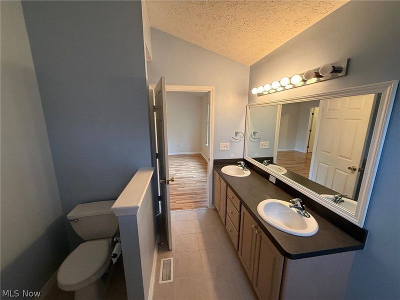 2541 Redtail Court , Twinsburg, OH 44087 Photo 11