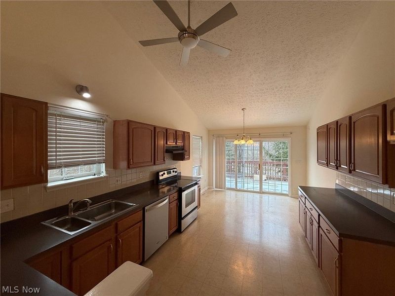 2541 Redtail Court , Twinsburg, OH 44087 Photo 3