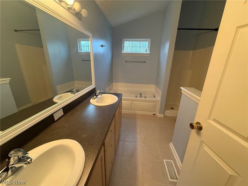 2541 Redtail Court , Twinsburg, OH 44087 Photo 5