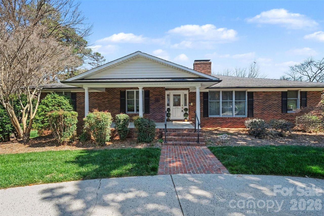 746 Grandview Drive Ne, Concord, NC 28025 Main Photo