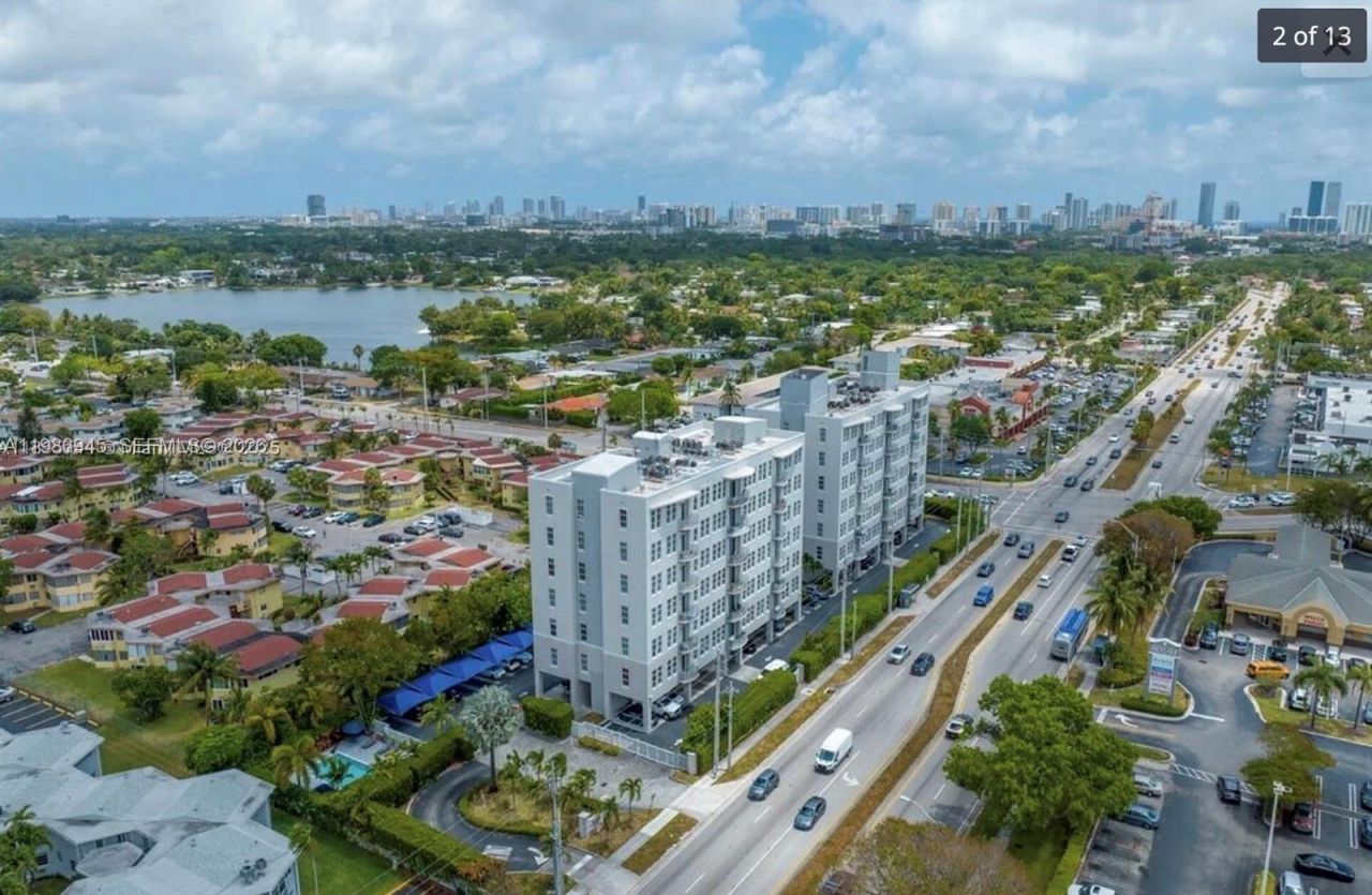 1791 NE Miami Gardens Dr , Unit E502, Miami, FL 33179 Photo