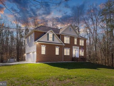 15 WINNING COLORS ROAD, STAFFORD, VA 22556