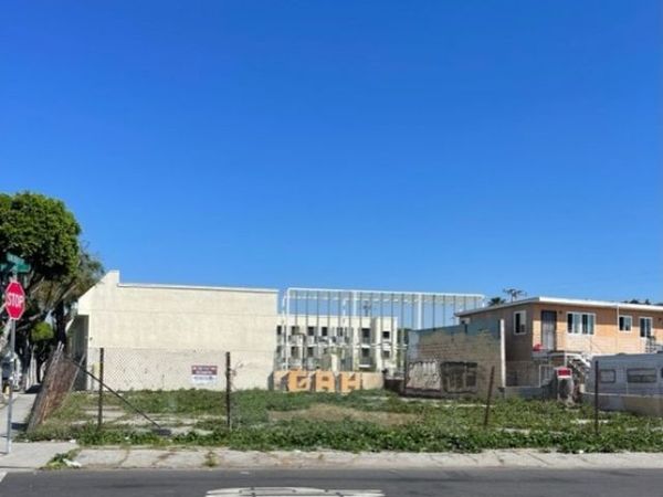 1220 S Long Beach, Compton, CA 90221