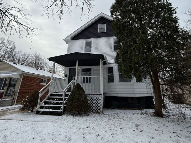 16902 Langly Avenue , Cleveland, OH 44128 Photo 2