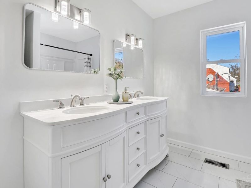 6000 Capri Drive, Cincinnati, OH 45224 Photo 19