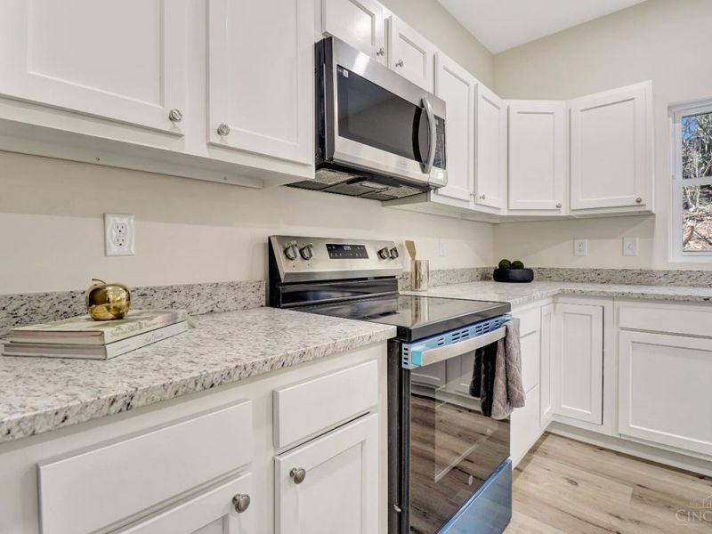 6000 Capri Drive, Cincinnati, OH 45224 Photo 5