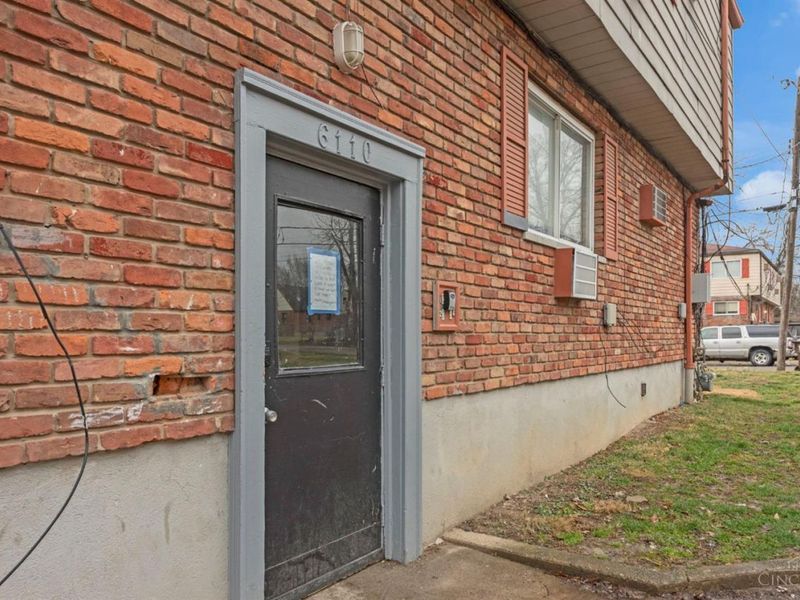 6110 Stover Ave, Cincinnati, OH 45237 Photo 1