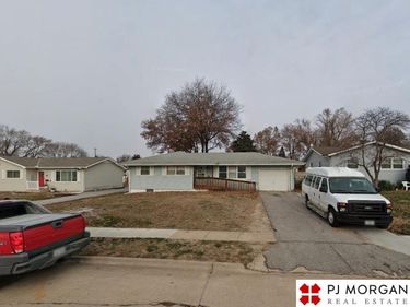 8316 Hillside Drive, Omaha, NE 68114