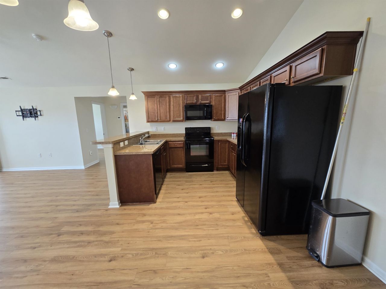 1328 Valor Rd. Photo 4